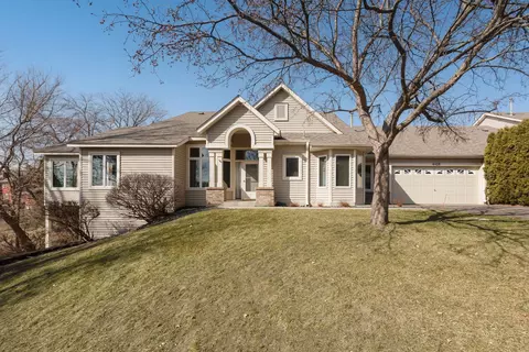 4428 Park Ct, White Bear Lake, MN 55110