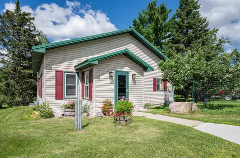 531 4th St SE, Deer River, MN 56636
