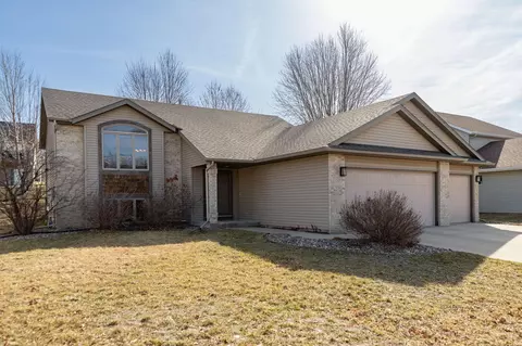 3702 Halling Pl SW, Rochester, MN 55902