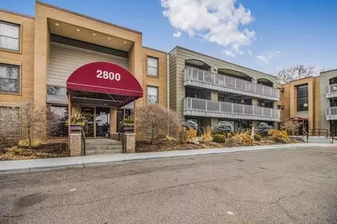 2800 Hamline Ave N #243, Roseville, MN 55113