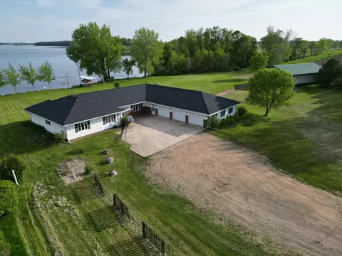 48361 735th St, Jackson, MN 56143