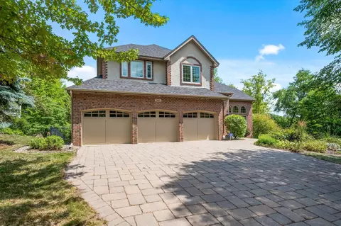 18697 Erin Bay, Eden Prairie, MN 55347