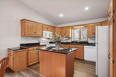 Kitchen - 134 River Oaks Dr, Cold Spring, MN 56320 photo 3 of 7
