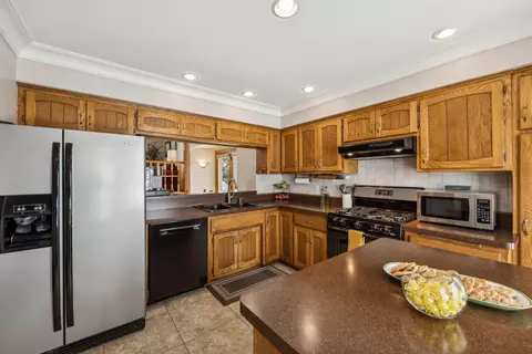 Kitchen - 11042 Quebec Ave N, Champlin, MN 55316 photo 2 of 6