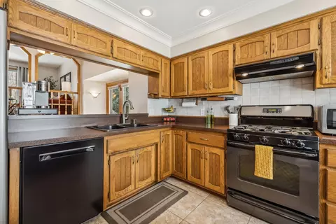 Kitchen - 11042 Quebec Ave N, Champlin, MN 55316 photo 3 of 6