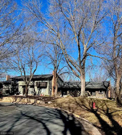 1291 Brighton Sq, New Brighton, MN 55112