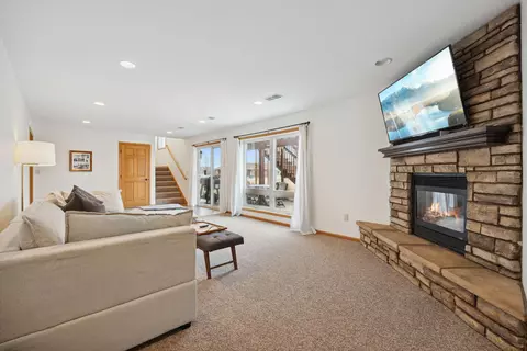 604 Cadillac Rd, Marshall, MN 56258 photo 9