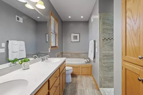 Bath - 4725 Townline Rd, Independence, MN 55357 photo 1 of 9