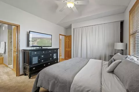 Bedroom - 4725 Townline Rd, Independence, MN 55357 photo 2 of 6
