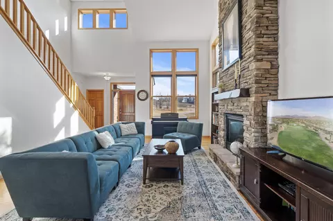 Living - 4725 Townline Rd, Independence, MN 55357 photo 5 of 10