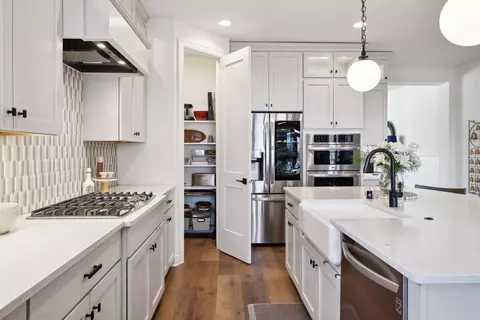 Kitchen - 4808 Nicolas Way, Minnetrista, MN 55364 photo 5 of 6