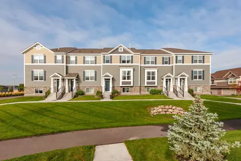 6957 W Locke Point Dr NE, Fridley, MN 55432