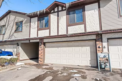 8840 N Maplebrook Ct, Brooklyn Park, MN 55445