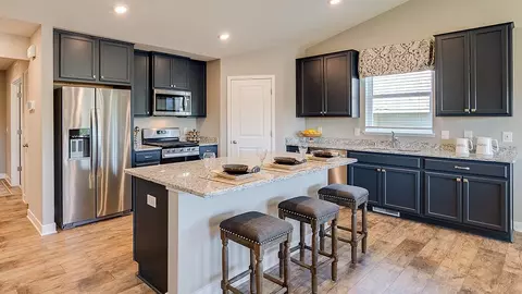 18211 Hideaway Trl, Lakeville, MN 55044