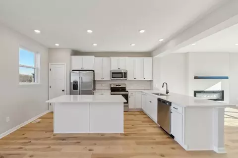 1544 Timberwood Ln, West Saint Paul, MN 55118