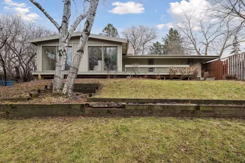 5832 Olinger Blvd, Edina, MN 55436