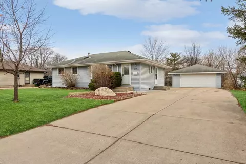 6218 Regent Ave N, Brooklyn Center, MN 55429