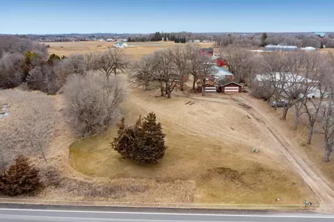 3326 37th St SE, Delano, MN 55328