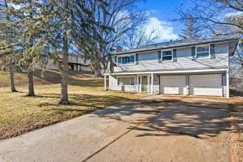 13016 James Ave S, Burnsville, MN 55337