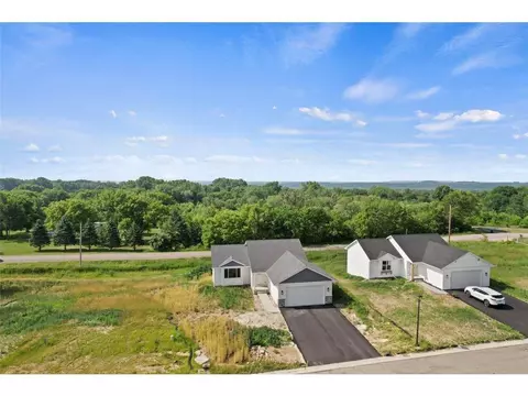 2097 Pleasant Dr, Prescott, WI 54021