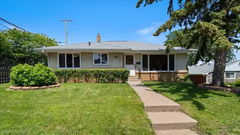 1117 Montreal Ave, Saint Paul, MN 55116