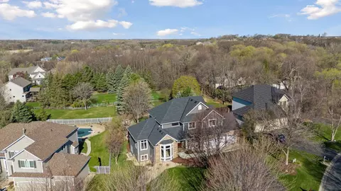 7420 Fawn Hill Rd, Chanhassen, MN 55317