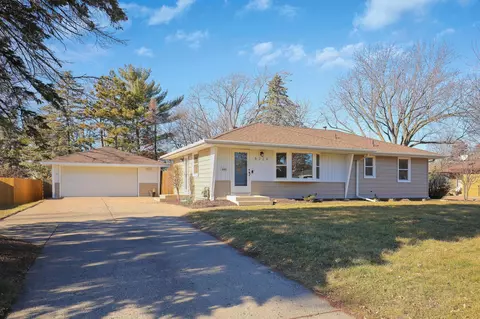 8224 York Ave S, Bloomington, MN 55431
