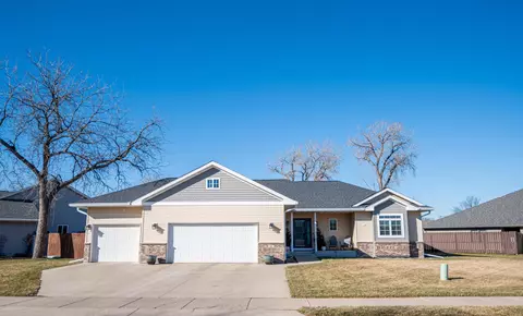 148 Cougar Dr, Mankato, MN 56001