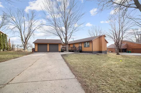 312 Coventry Rd, Le Sueur, MN 56058