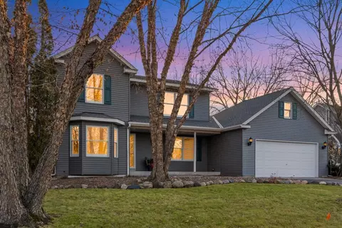 10213 Fox Run Rd, Woodbury, MN 55129