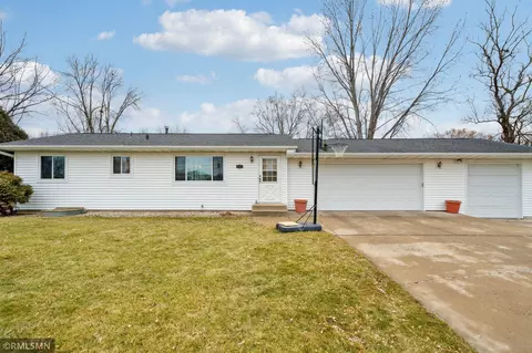 1932 Carnelian Ln, Eagan, MN 55122