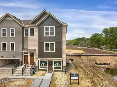 1573 Tompkins Ln, West Saint Paul, MN 55118