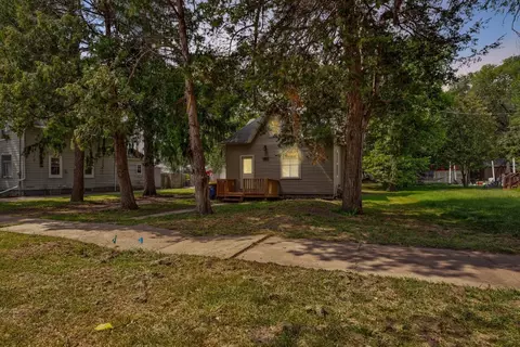 1318 1st Ave NE, Faribault, MN 55021