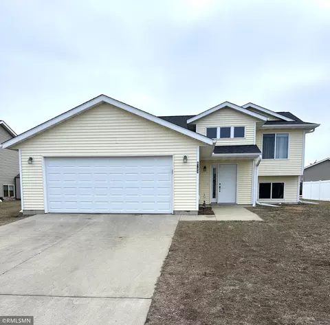 6728 23rd St N, Saint Cloud, MN 56303