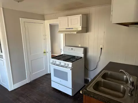 536 5th St NW, Faribault, MN 55021 photo 3