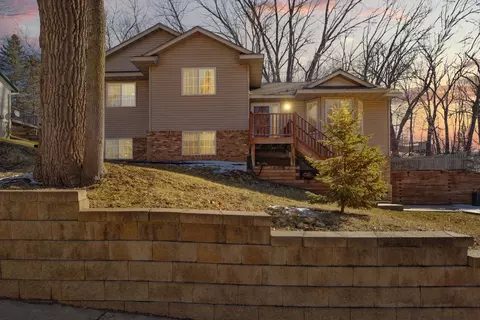 1713 14th St NE, Faribault, MN 55021