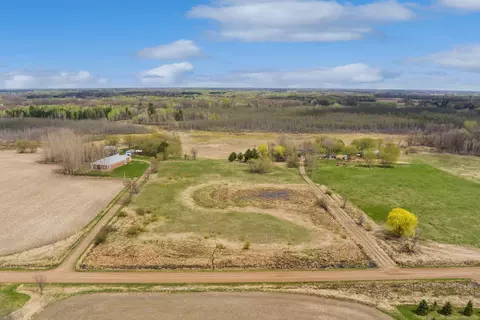 1222 Legend St, Mora, MN 55051 photo 2