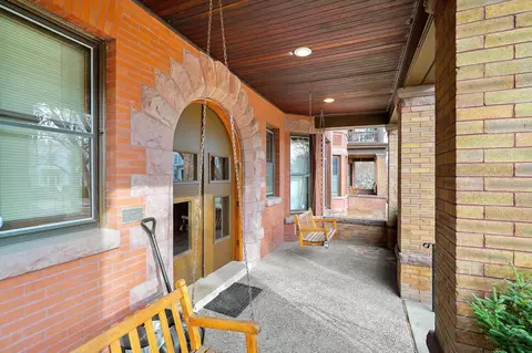 479 Laurel Ave #2W, Saint Paul, MN 55102