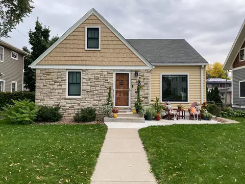 5521 Thomas Ave S, Minneapolis, MN 55410