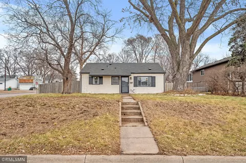3556 Regent Ave N, Crystal, MN 55422