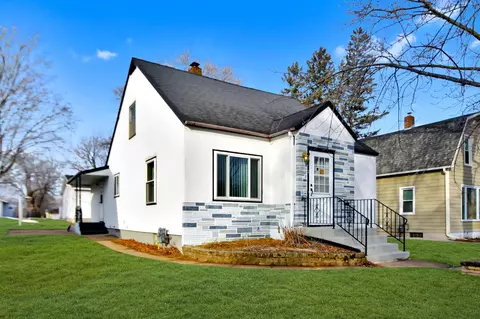 1212 SE 12th St, Brainerd, MN 56401