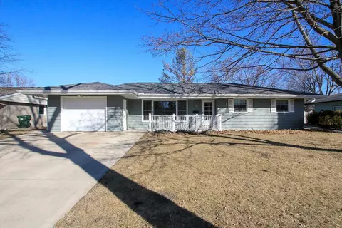 115 11th Ave NE, Hutchinson, MN 55350