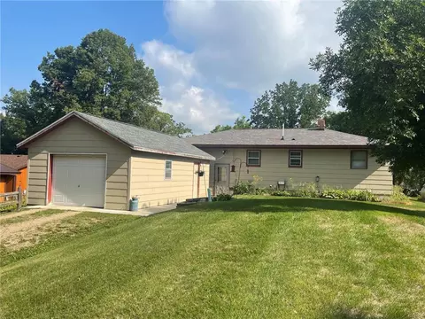 17899 Burros Ln NW, Evansville, MN 56326