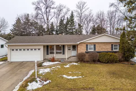 1523 Hoven Ln, Crookston, MN 56716