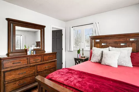 Bedroom - 2126 N Robin Ave, Duluth, MN 55811 photo 2 of 7