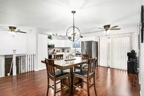 Dining - 2126 N Robin Ave, Duluth, MN 55811 photo 3 of 4