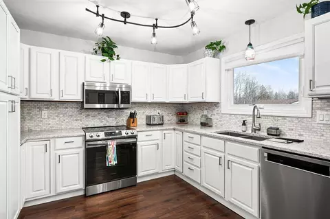 Kitchen - 2126 N Robin Ave, Duluth, MN 55811 photo 1 of 3
