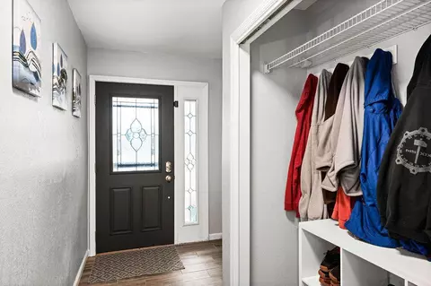 Entry Way - 2126 N Robin Ave, Duluth, MN 55811 photo 1 of 1