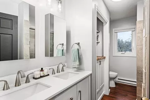 Bath - 2126 N Robin Ave, Duluth, MN 55811 photo 2 of 4