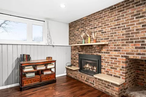 Living - 2126 N Robin Ave, Duluth, MN 55811 photo 6 of 7
